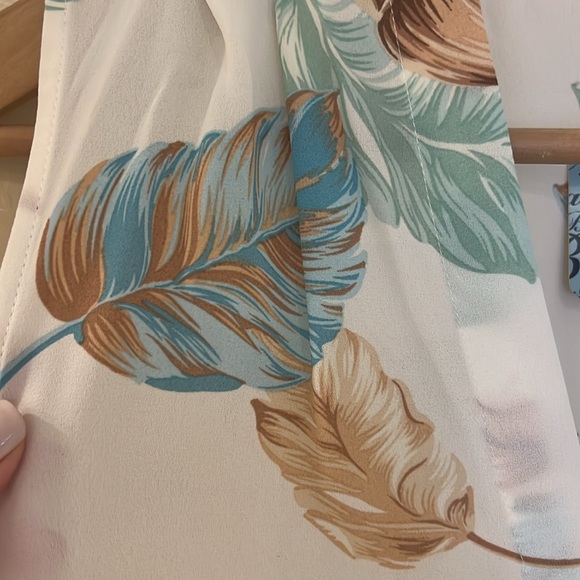 Pretty Tank Top - Picture 3 of 5